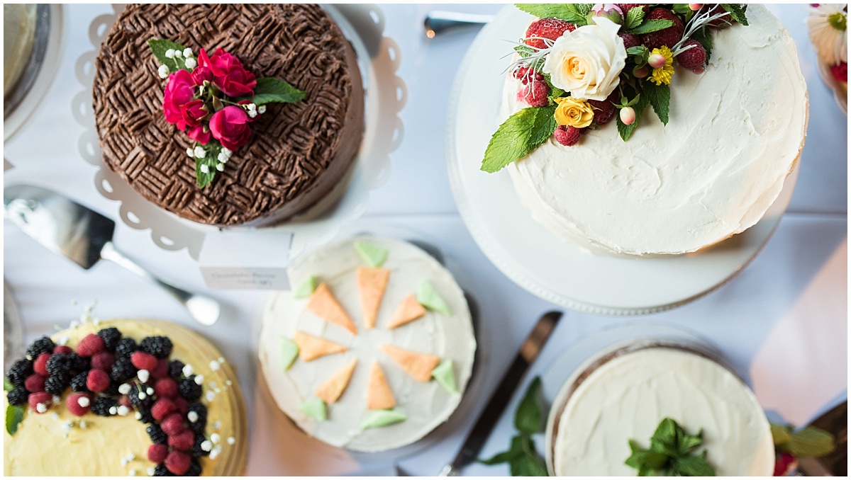cake table wedding reception